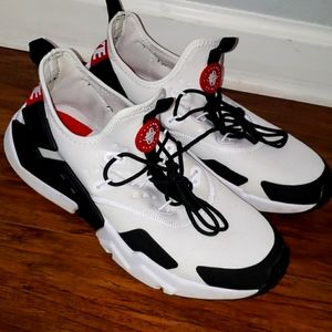 Air Huarache by Nike